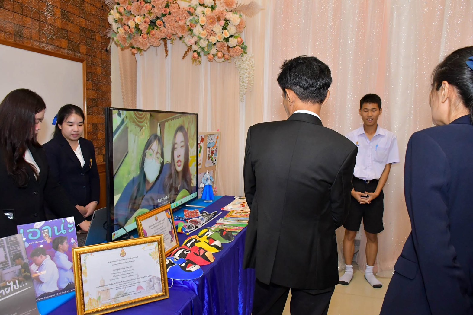 image16
